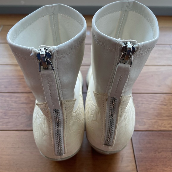 DOLCE VITA SHANTA ANKLE BOOTS - size 8.5 - Picture 3 of 5